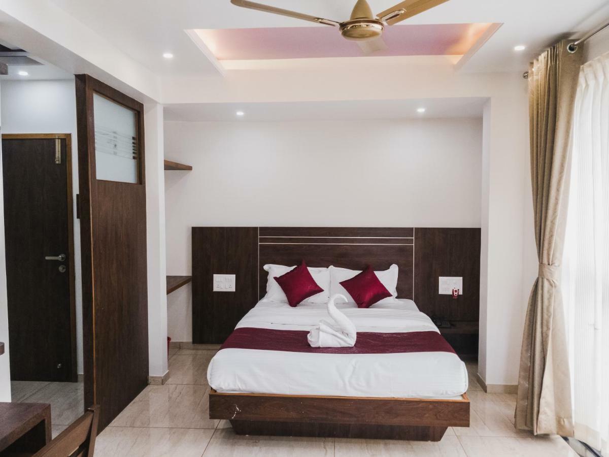 D' Manor Service Apartment Belagavi Zewnętrze zdjęcie